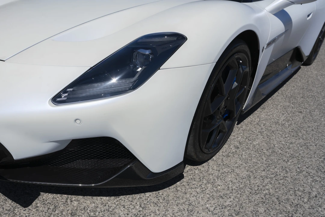 2022 Maserati MC20 - Image 15 of 31