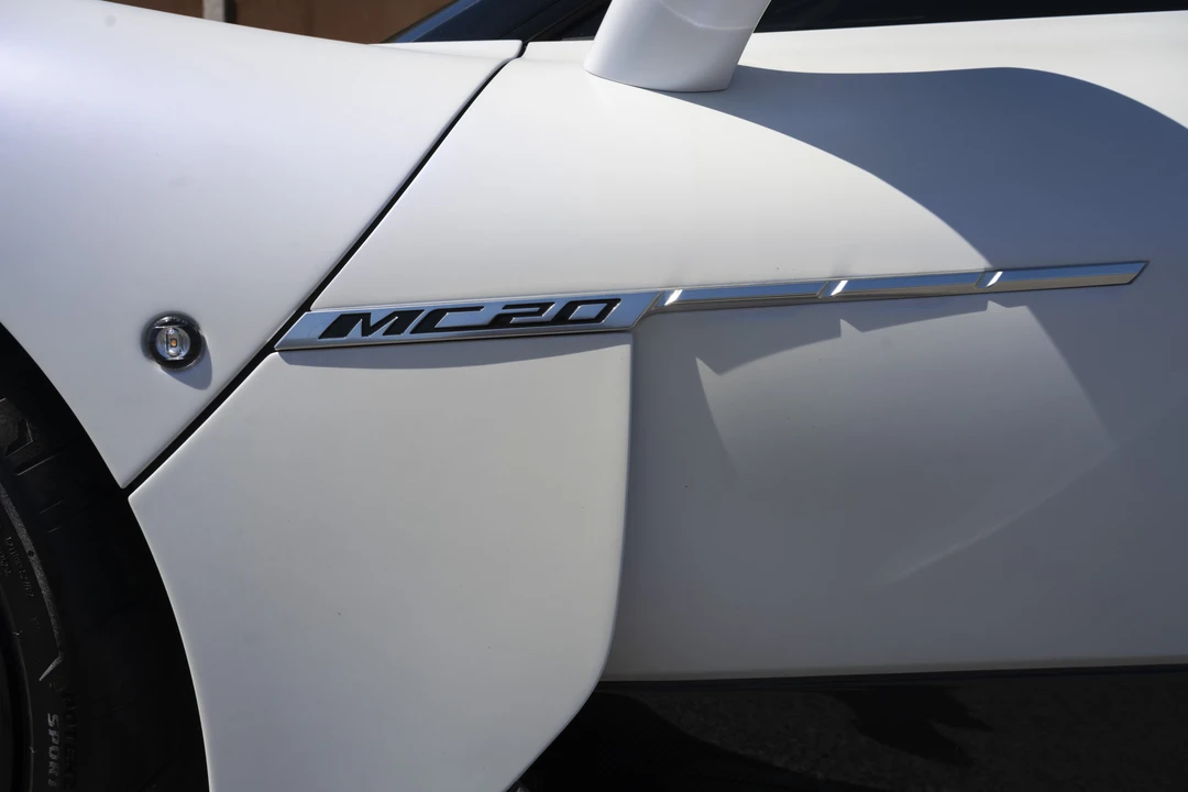 2022 Maserati MC20 - Image 16 of 31