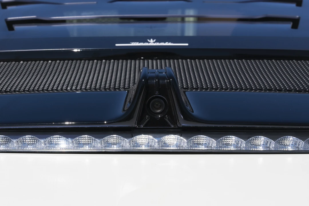 2022 Maserati MC20 - Image 25 of 31