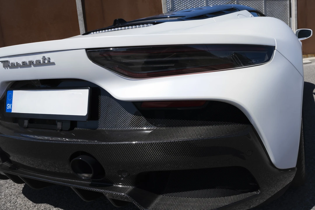 2022 Maserati MC20 - Image 29 of 31