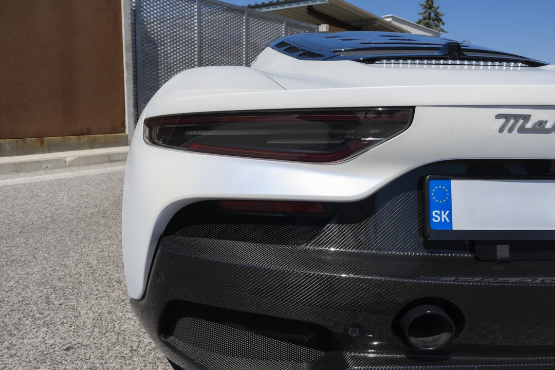 2022 Maserati MC20 - Image 30 of 31