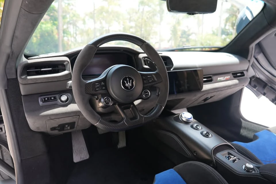 2022 Maserati MC20 - Image 9 of 18