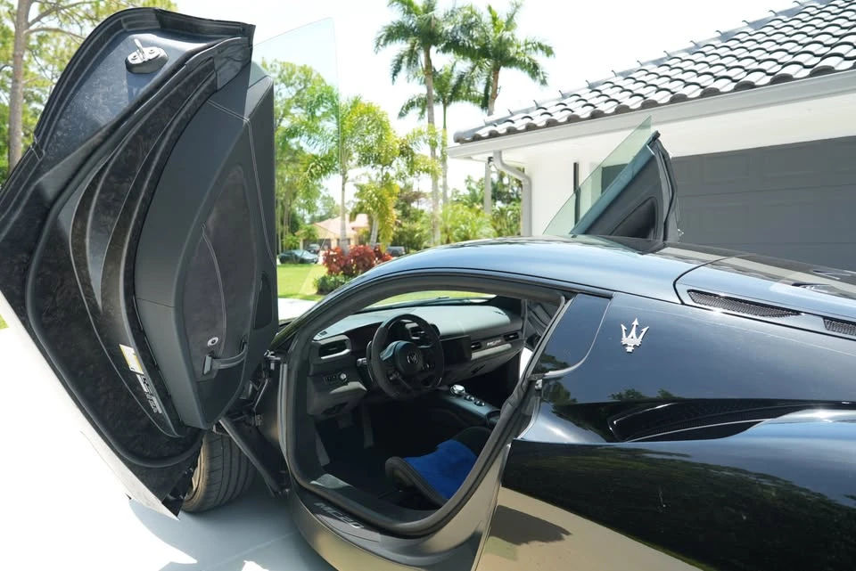 2022 Maserati MC20 - Image 8 of 18