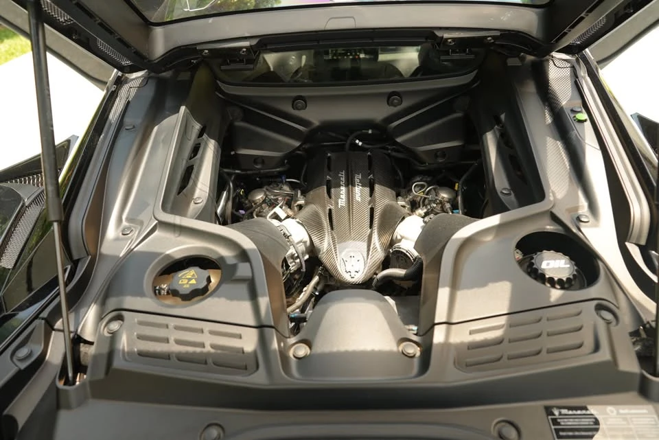 2022 Maserati MC20 - Image 14 of 18
