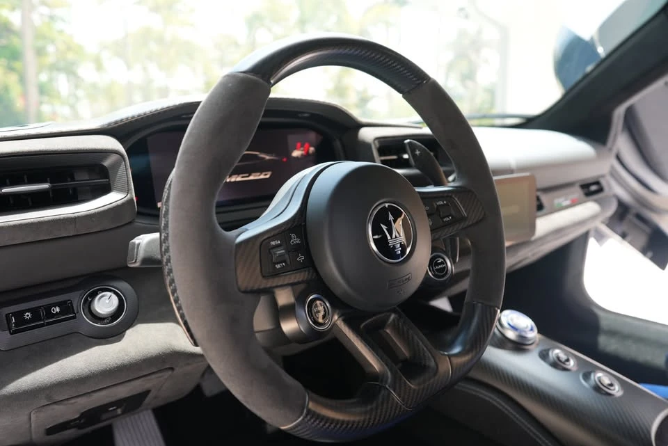 2022 Maserati MC20 - Image 10 of 18