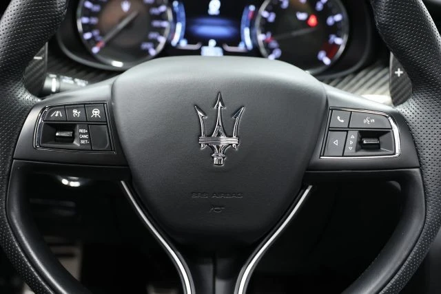 2022 Maserati Quattroporte 6th Gen - Image 25 of 31