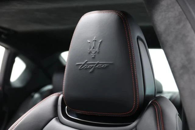 2022 Maserati Quattroporte 6th Gen - Image 18 of 31