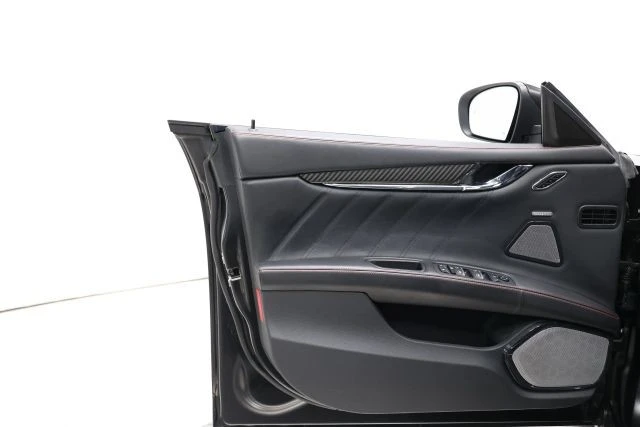 2022 Maserati Quattroporte 6th Gen - Image 9 of 31