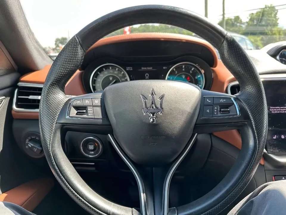 2022 Maserati Ghibli 3rd Gen - Image 17 of 19