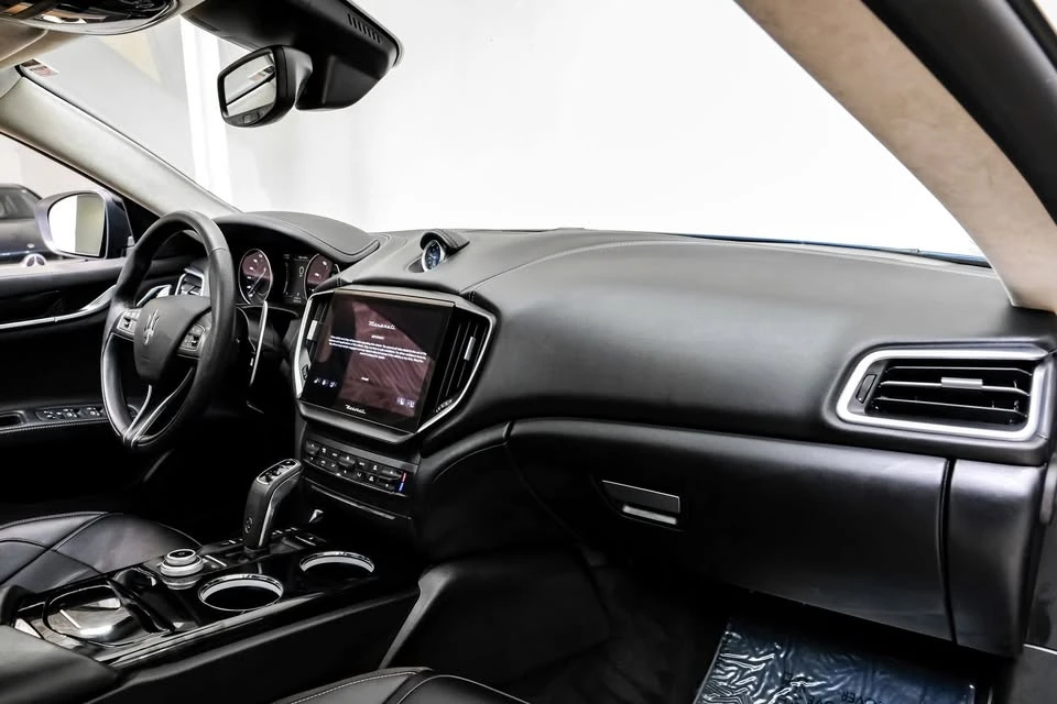 2022 Maserati Ghibli 3rd Gen - Image 17 of 19