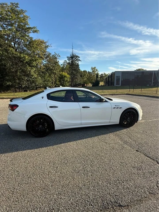 2022 Maserati Ghibli 3rd Gen - Image 3 of 19