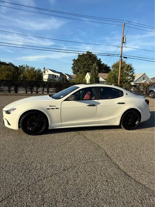2022 Maserati Ghibli 3rd Gen - Image 2 of 19