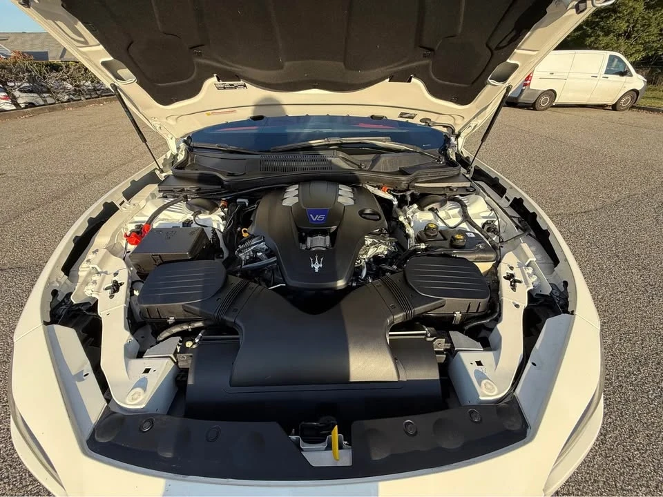 2022 Maserati Ghibli 3rd Gen - Image 13 of 14