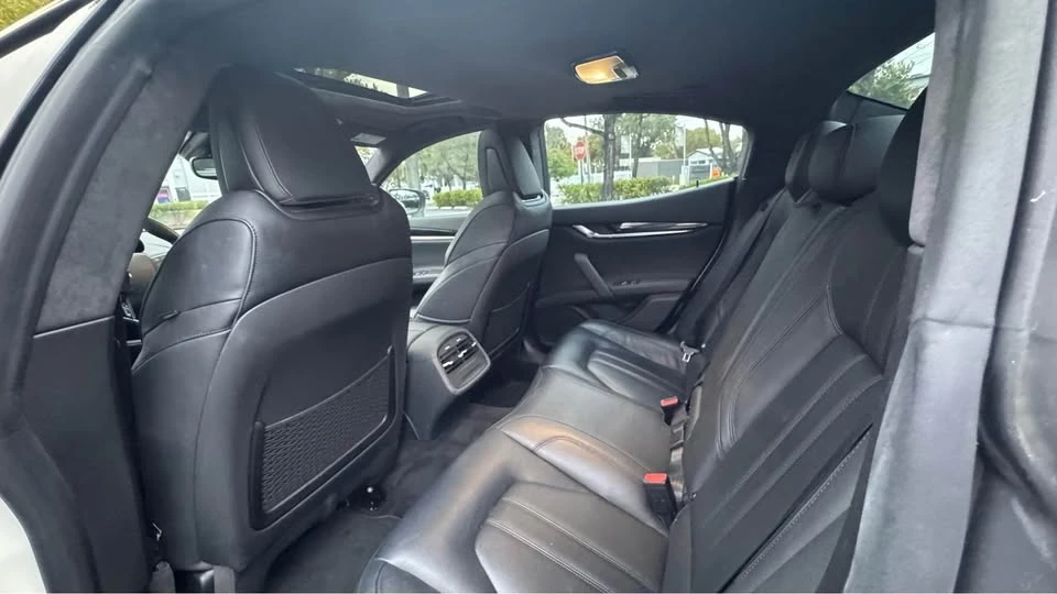 2022 Maserati Ghibli 3rd Gen - Image 16 of 18