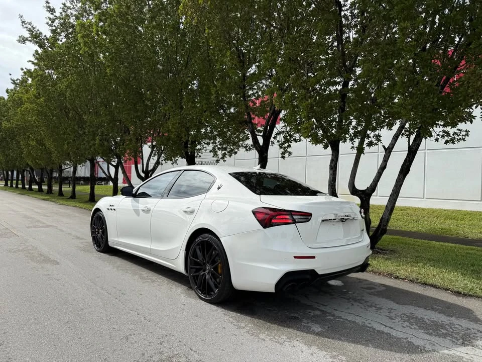 2022 Maserati Ghibli 3rd Gen - Image 4 of 17