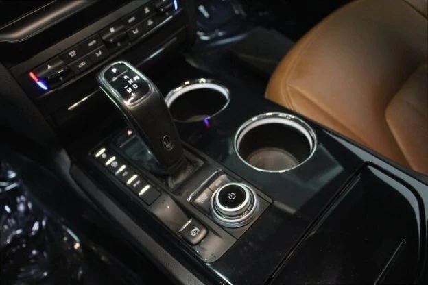 2022 Maserati Ghibli 3rd Gen - Image 17 of 20