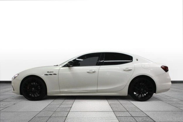 2022 Maserati Ghibli 3rd Gen - Image 4 of 19