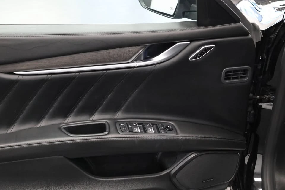 2022 Maserati Ghibli 3rd Gen - Image 5 of 14