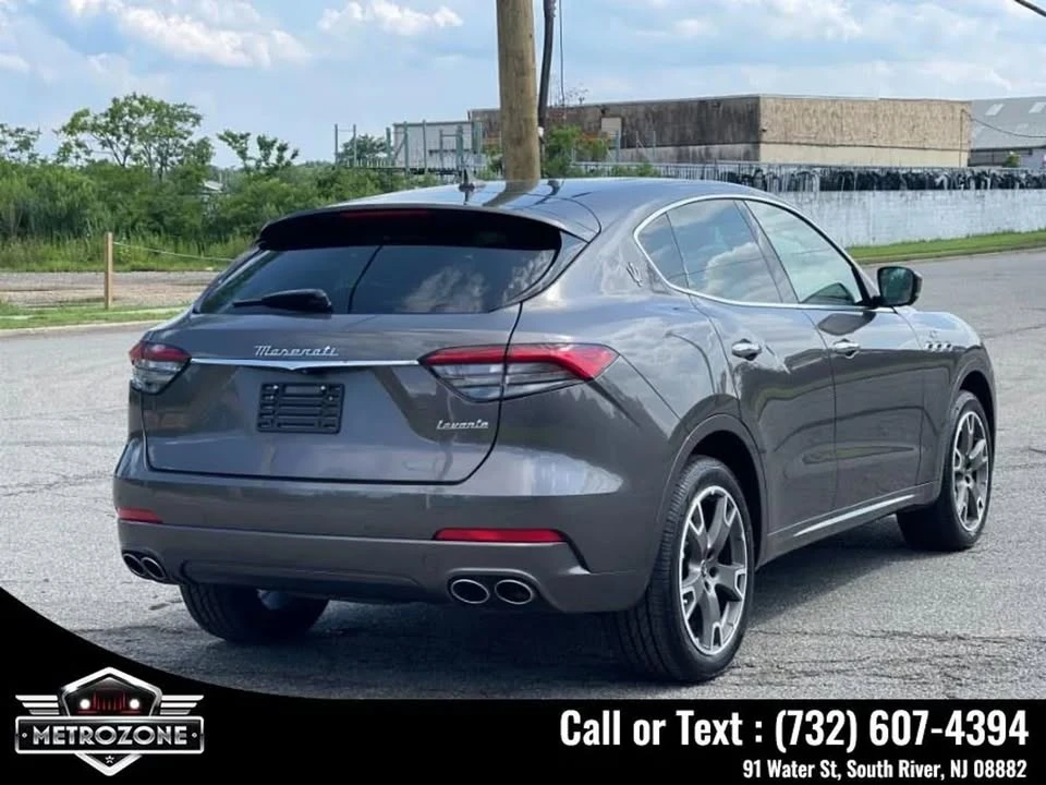 2022 Maserati Levante - Image 8 of 20