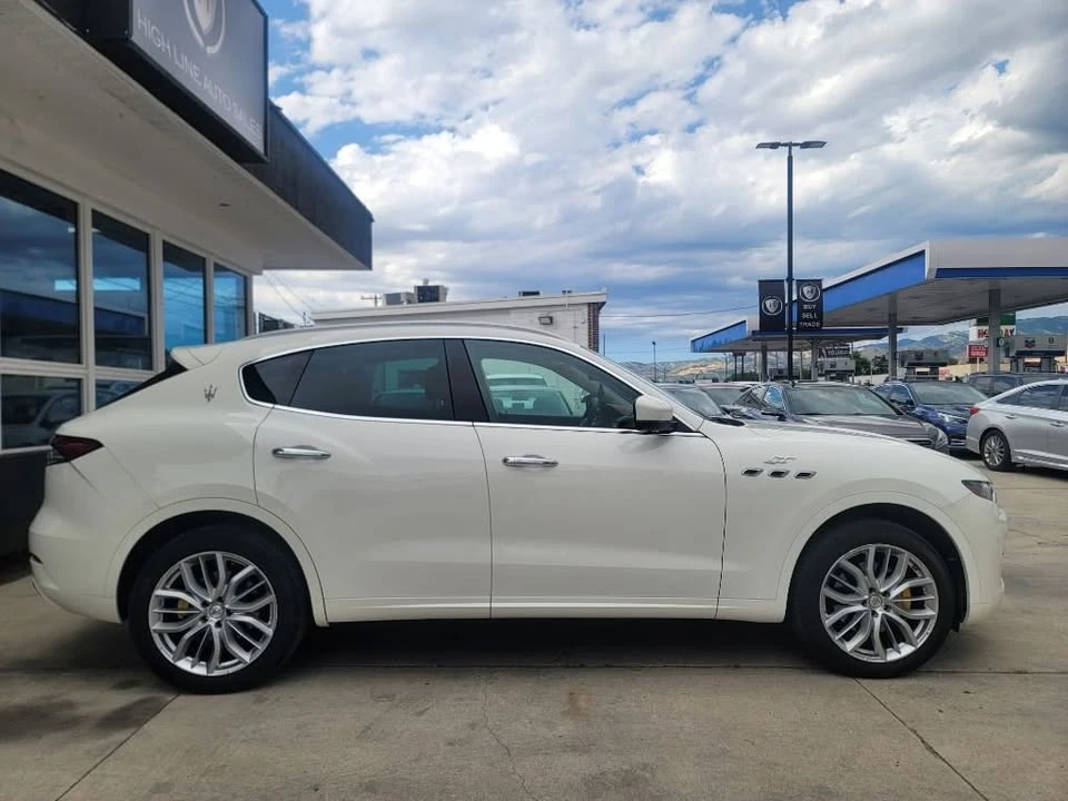 2022 Maserati Levante - Image 5 of 19