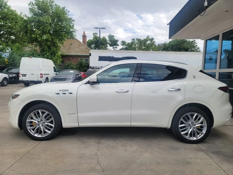 2022 Maserati Levante - Image 3 of 19