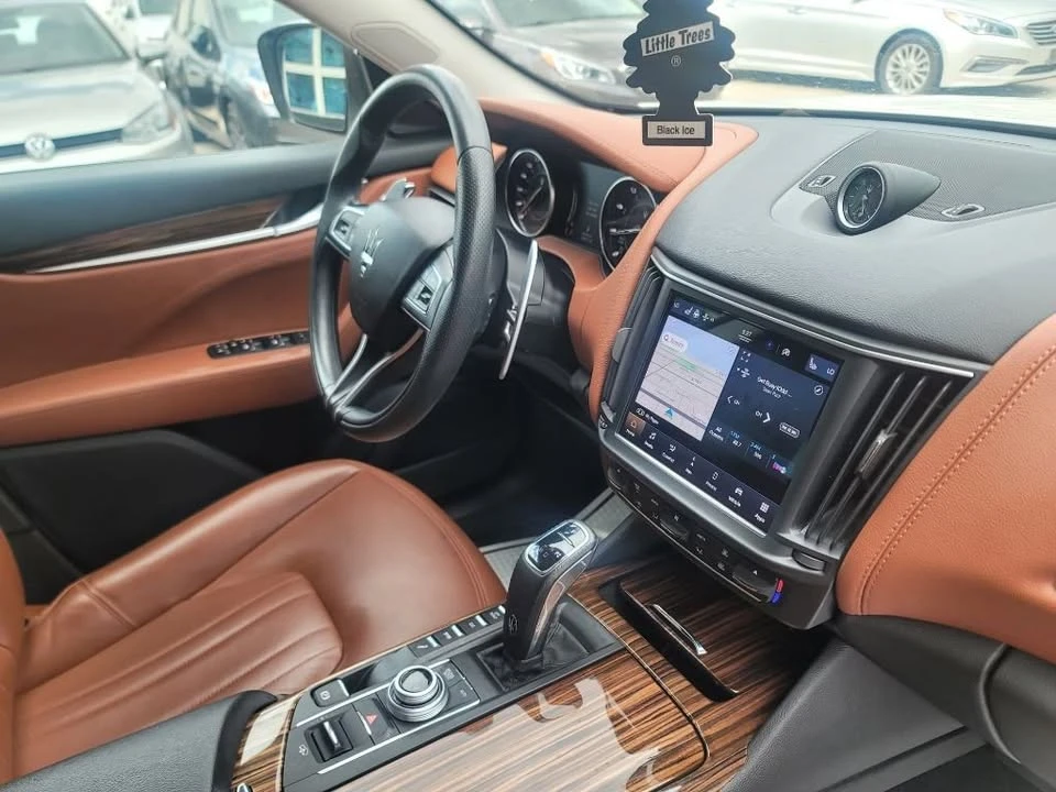 2022 Maserati Levante - Image 16 of 19