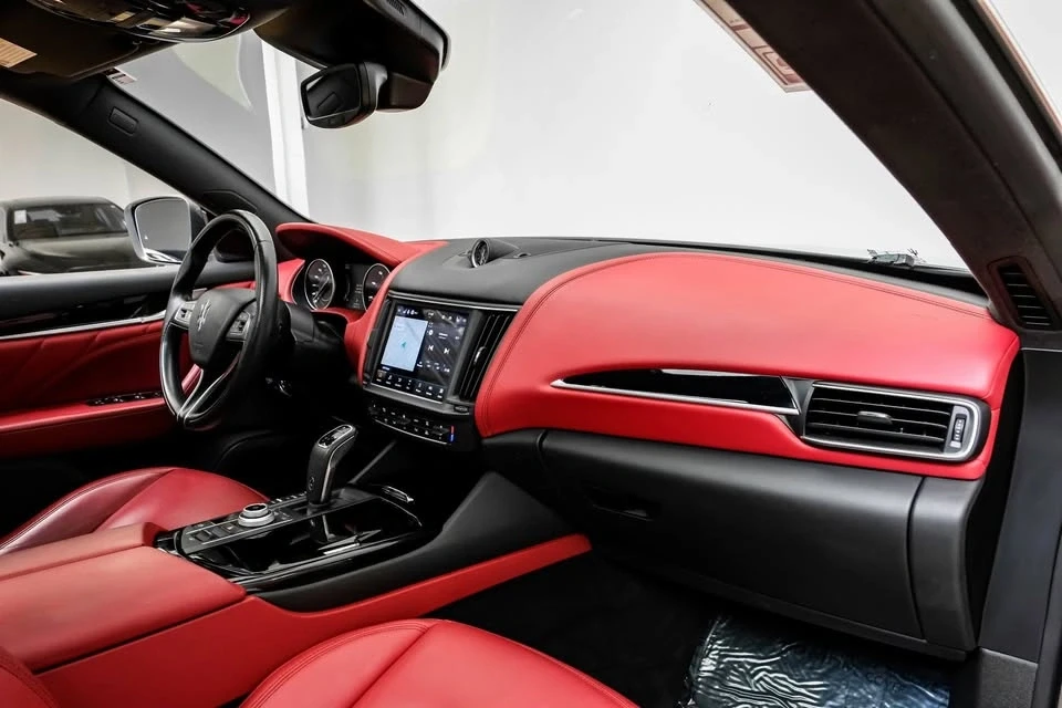 2022 Maserati Levante - Image 17 of 19