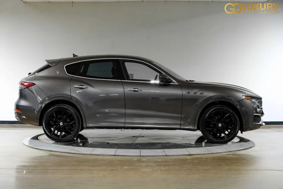 2022 Maserati Levante - Image 9 of 19