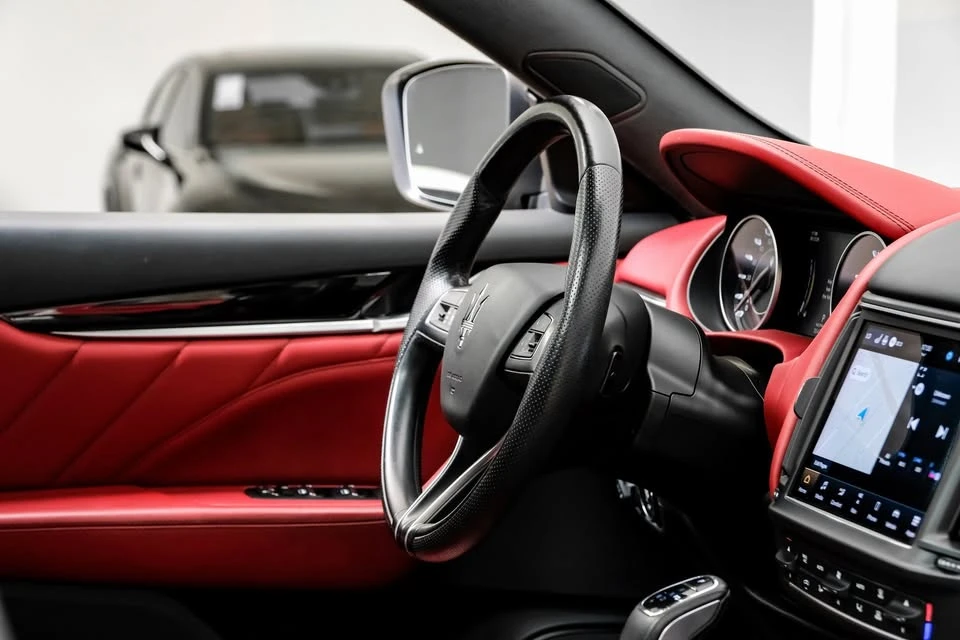 2022 Maserati Levante - Image 18 of 19