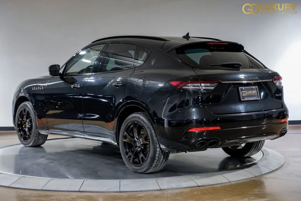 2022 Maserati Levante - Image 13 of 18