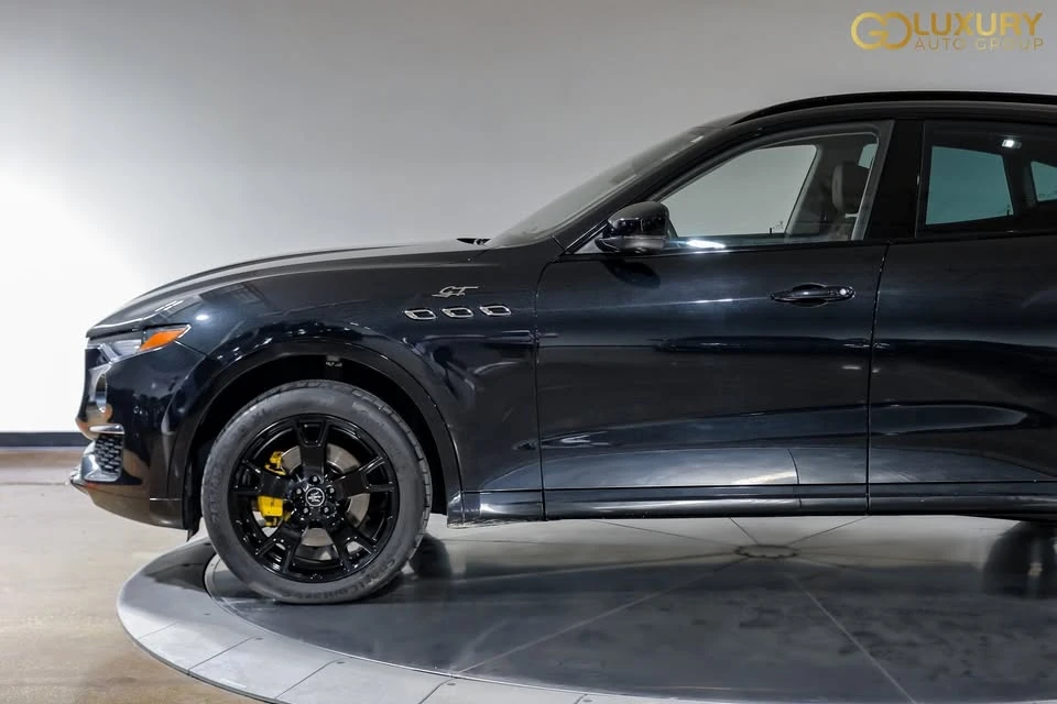2022 Maserati Levante - Image 15 of 18
