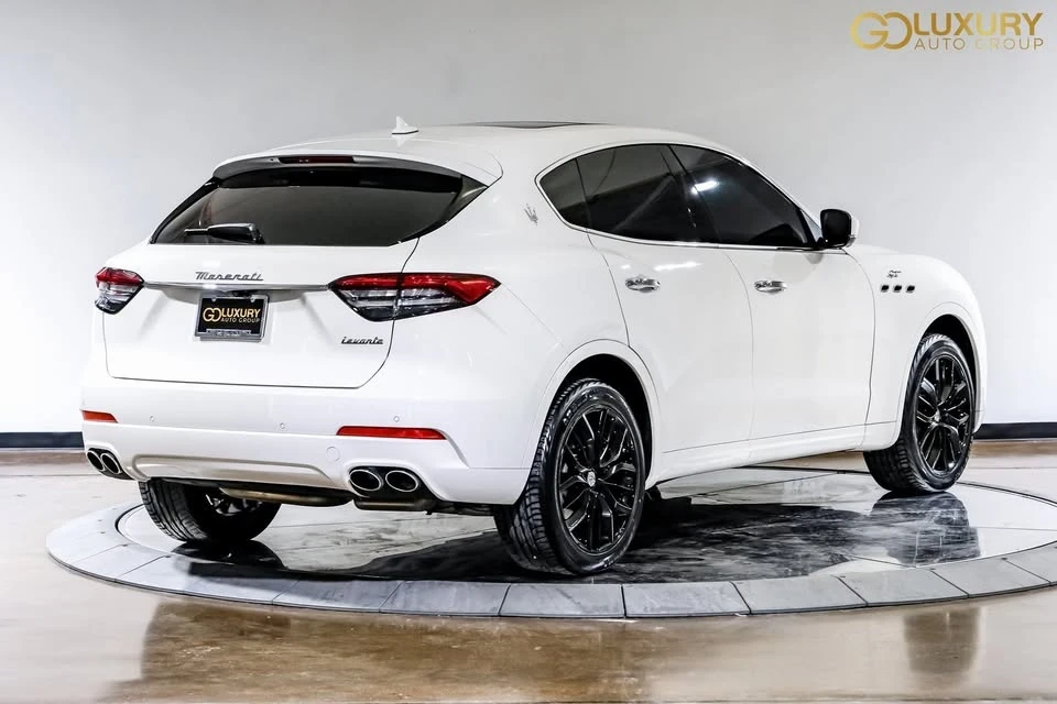 2022 Maserati Levante - Image 10 of 19