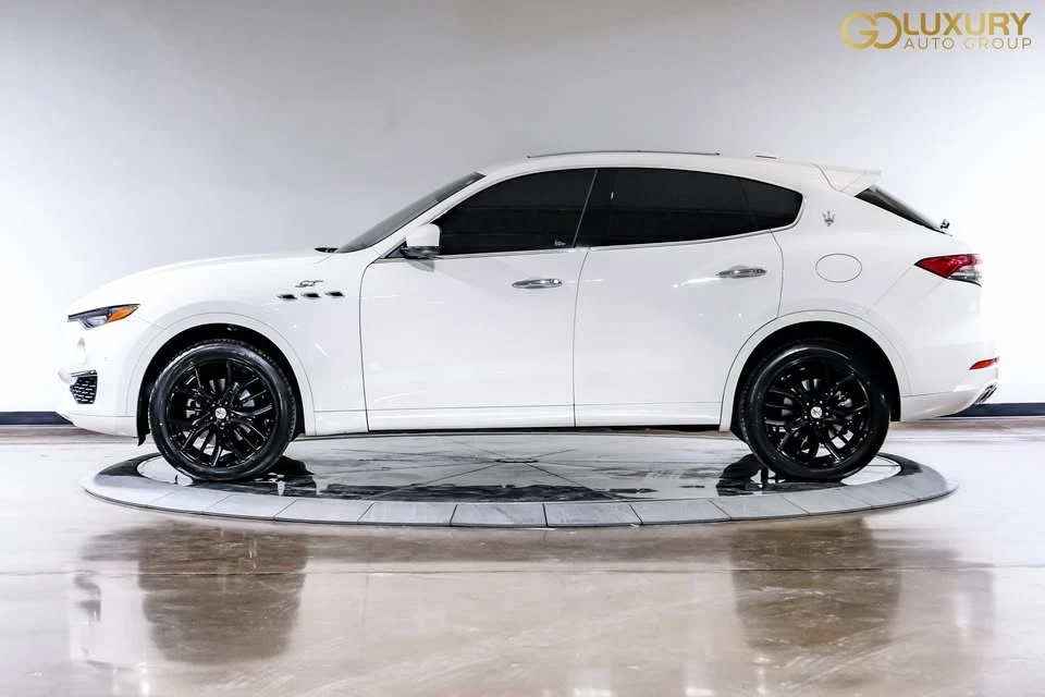 2022 Maserati Levante - Image 13 of 19