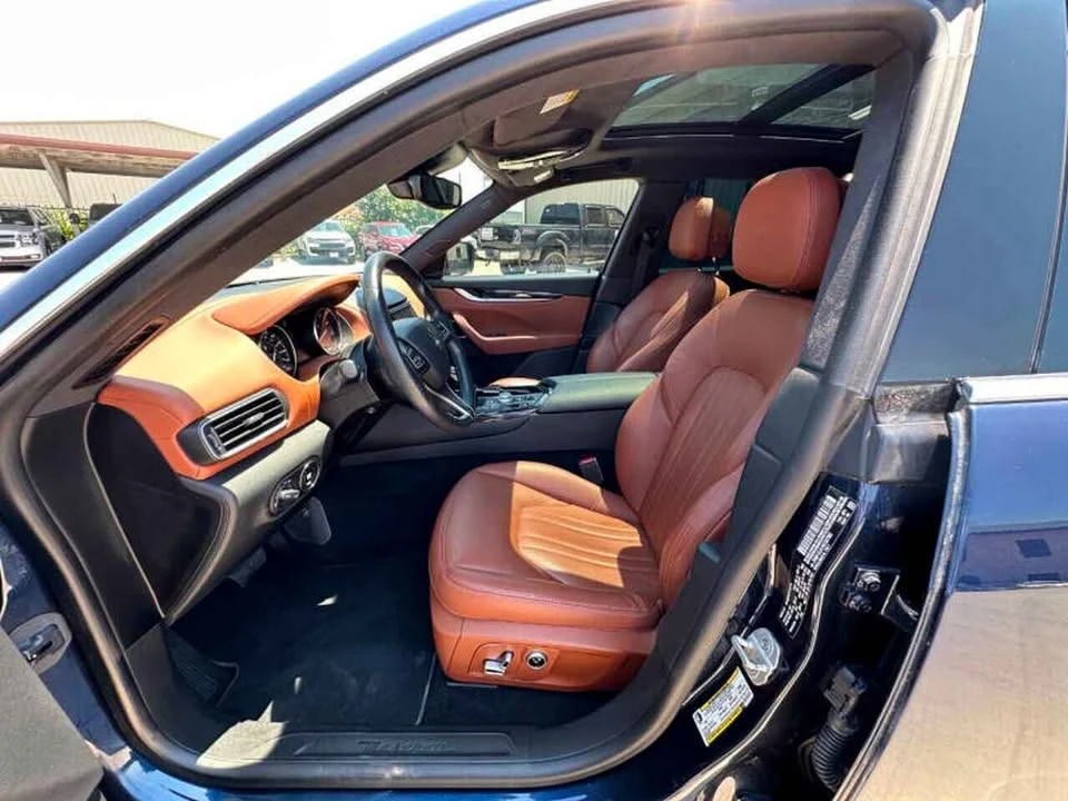 2022 Maserati Levante - Image 5 of 6