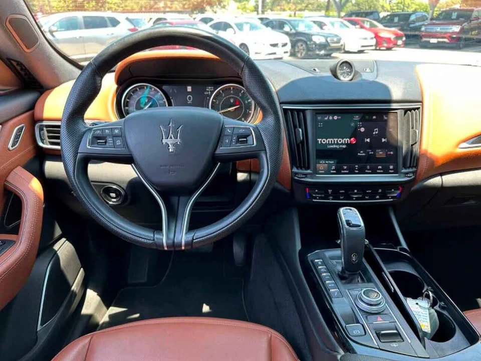 2022 Maserati Levante - Image 3 of 6