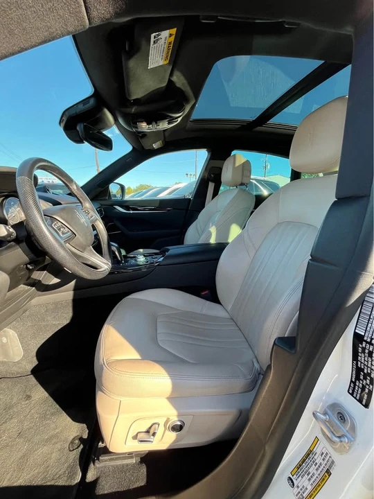 2022 Maserati Levante - Image 7 of 15