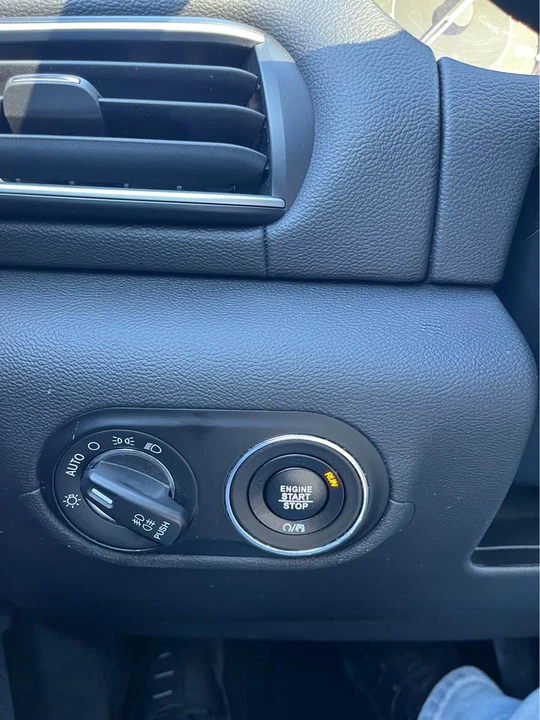 2022 Maserati Levante - Image 15 of 15