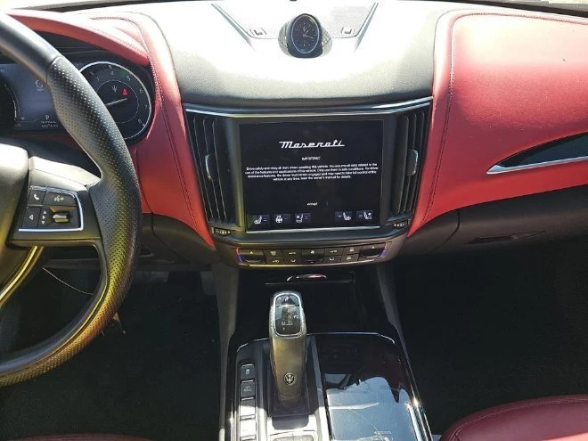 2022 Maserati Levante - Image 5 of 7