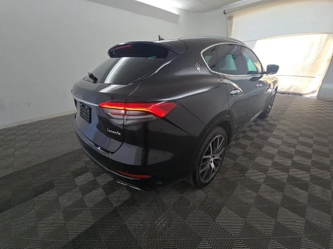 2022 Maserati Levante - Image 2 of 7