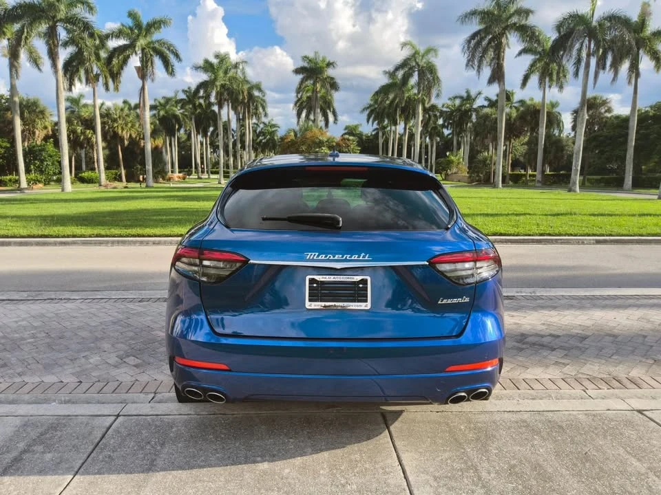 2022 Maserati Levante - Image 2 of 5