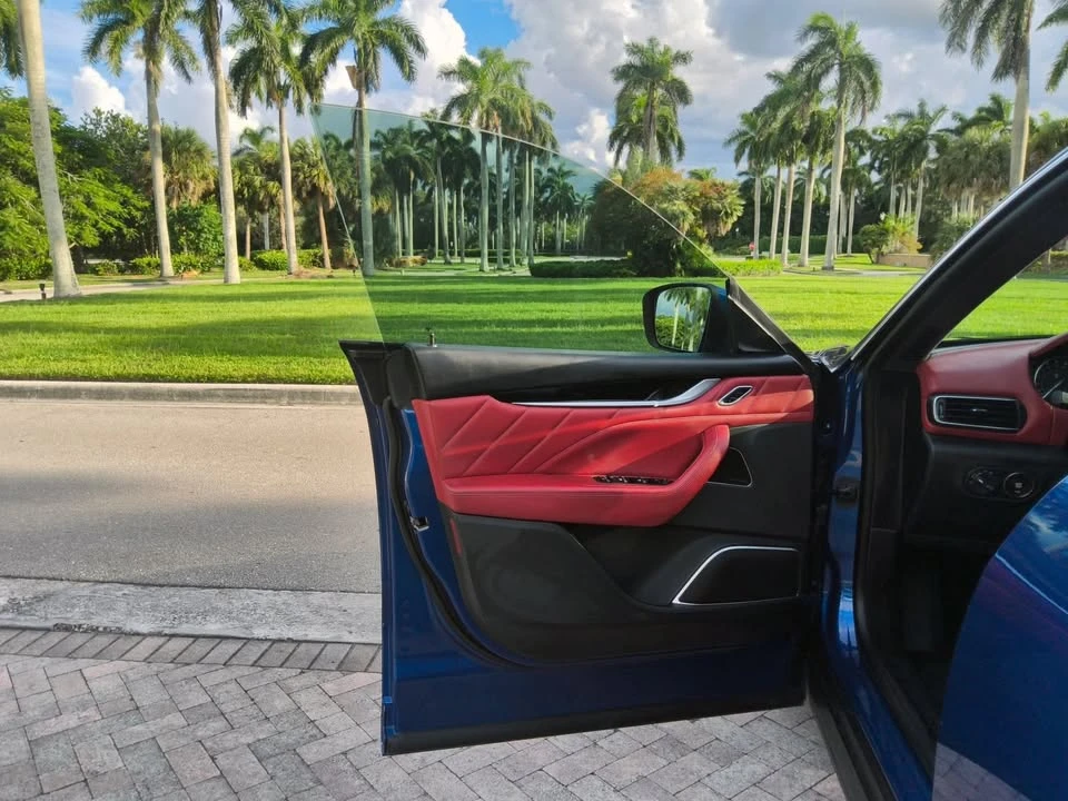2022 Maserati Levante - Image 3 of 5