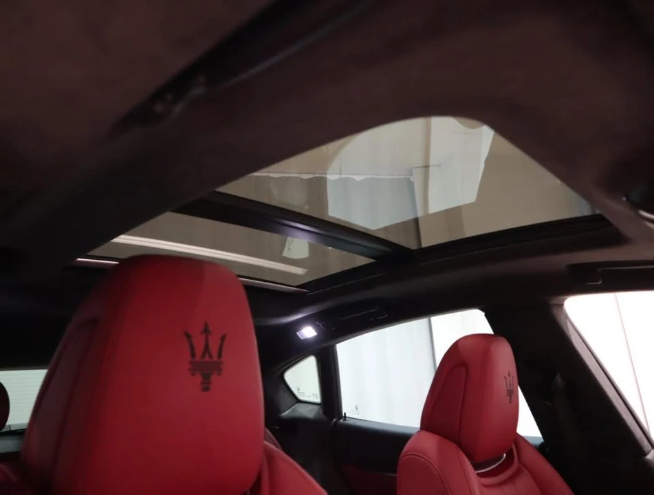 2022 Maserati Levante - Image 19 of 20