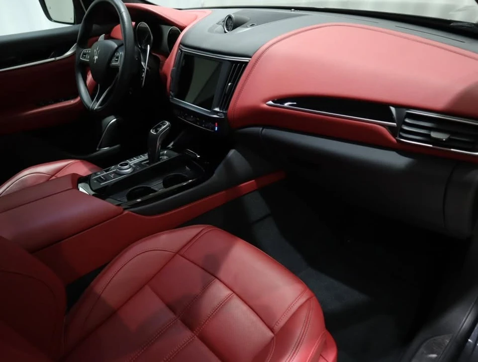 2022 Maserati Levante - Image 17 of 20