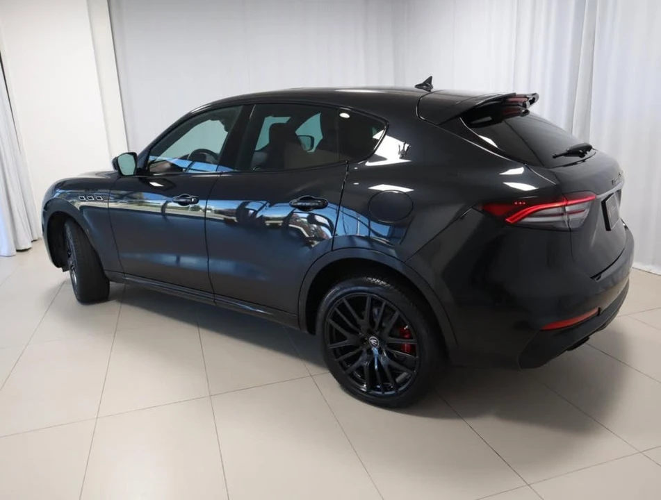 2022 Maserati Levante - Image 3 of 20