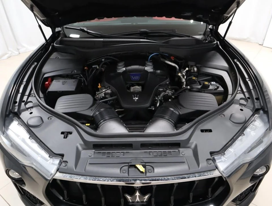 2022 Maserati Levante - Image 10 of 20