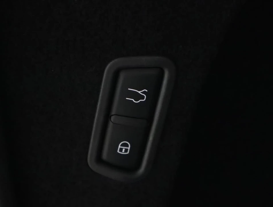 2022 Maserati Levante - Image 12 of 20