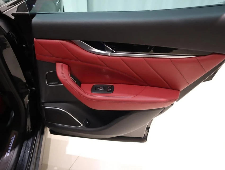 2022 Maserati Levante - Image 13 of 20