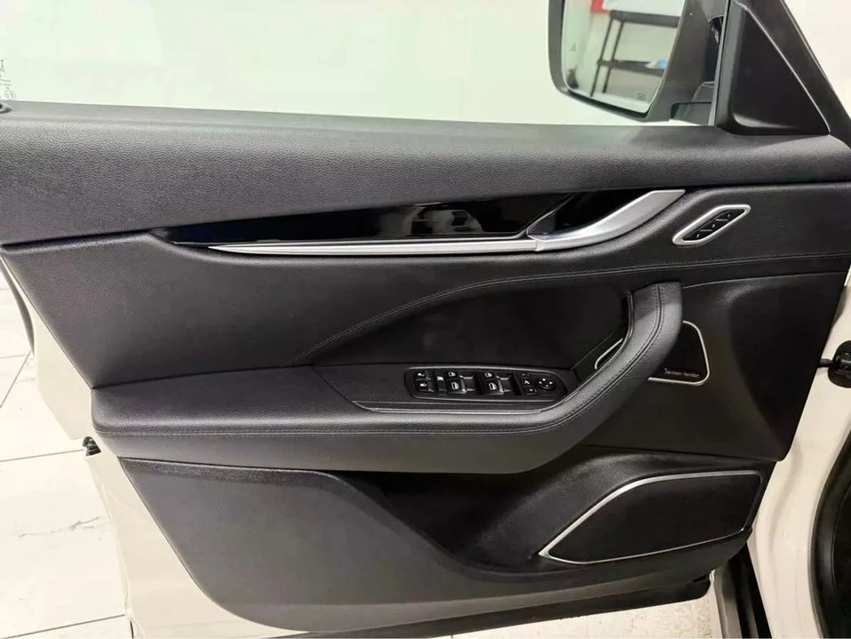 2022 Maserati Levante - Image 9 of 20