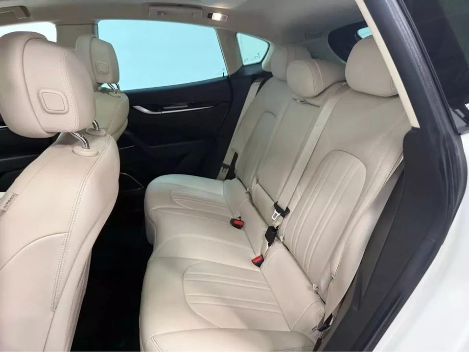 2022 Maserati Levante - Image 17 of 20