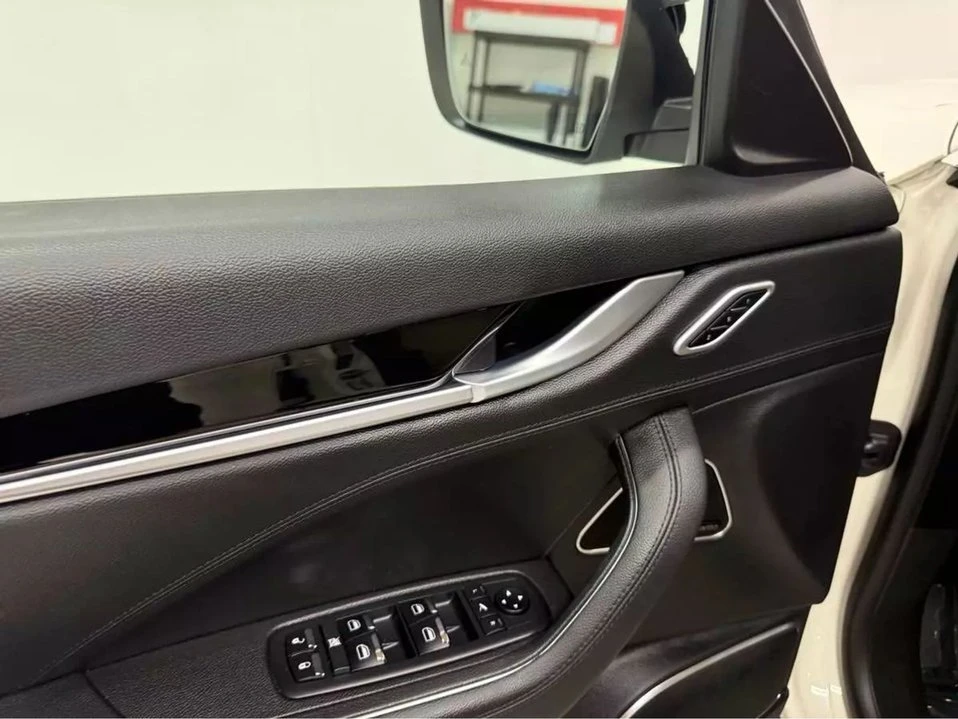 2022 Maserati Levante - Image 10 of 20